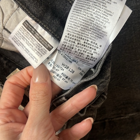 black wash levi’s - Picture 8 of 8